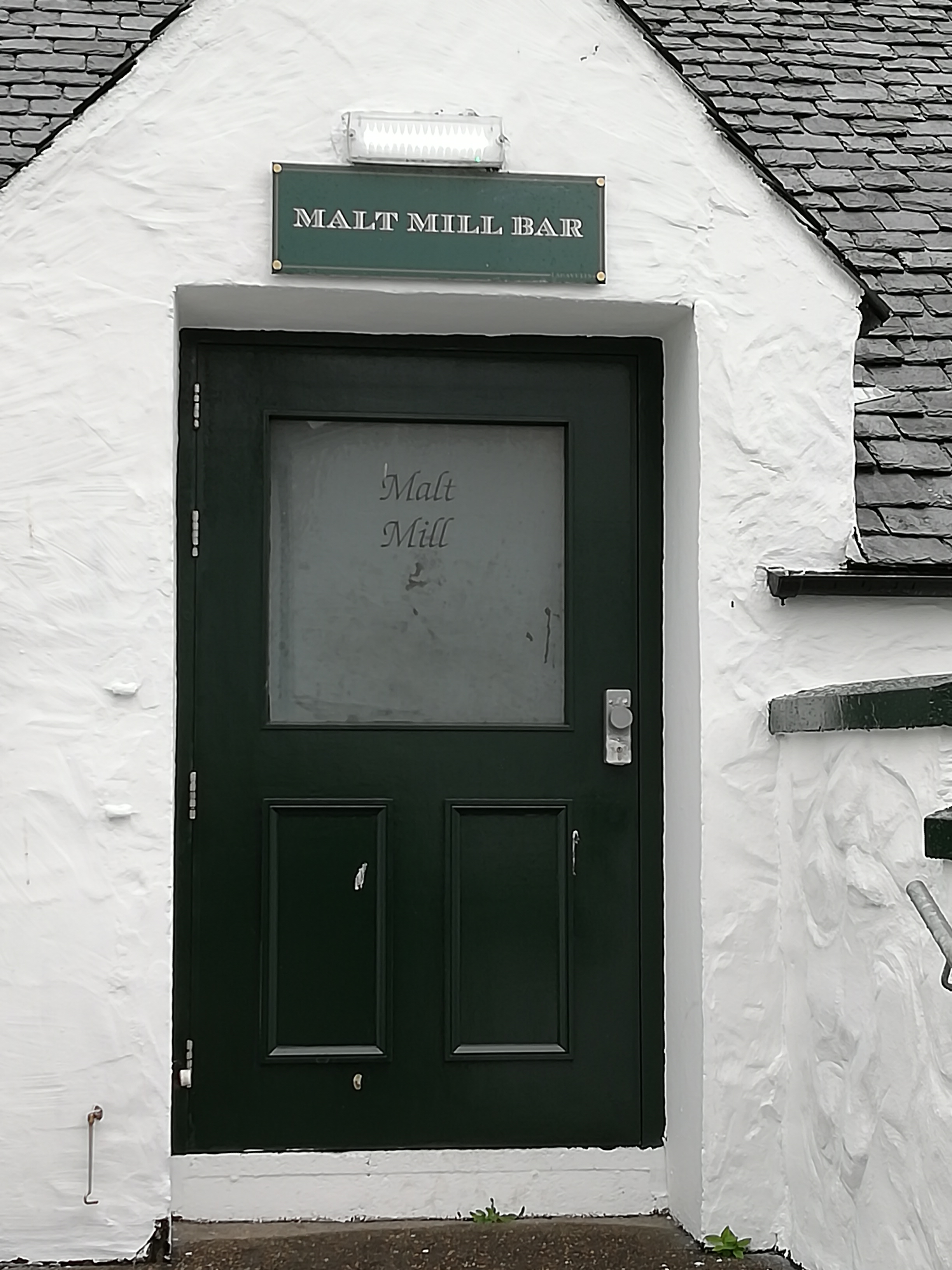 Lagavulin Malt Mill Bar 01